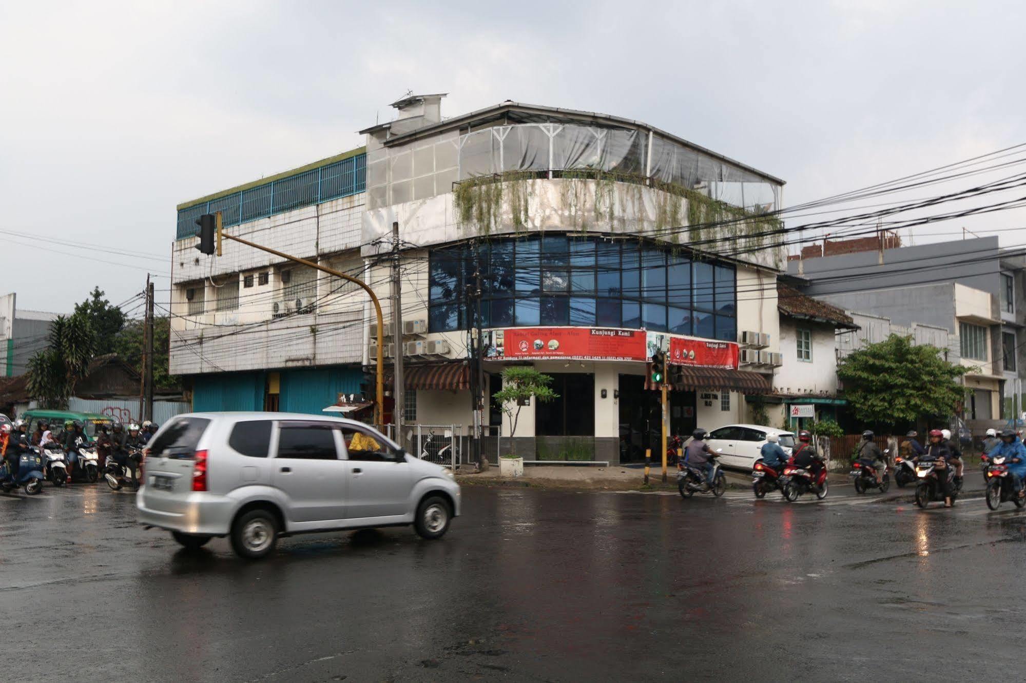 万隆班塔尔古灵阿伦阿伦酒店 外观 照片