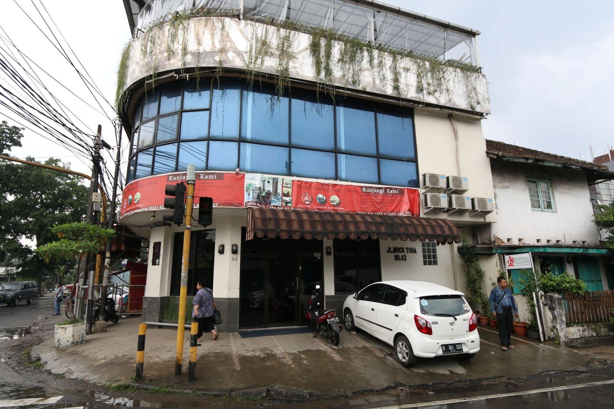 万隆班塔尔古灵阿伦阿伦酒店 外观 照片