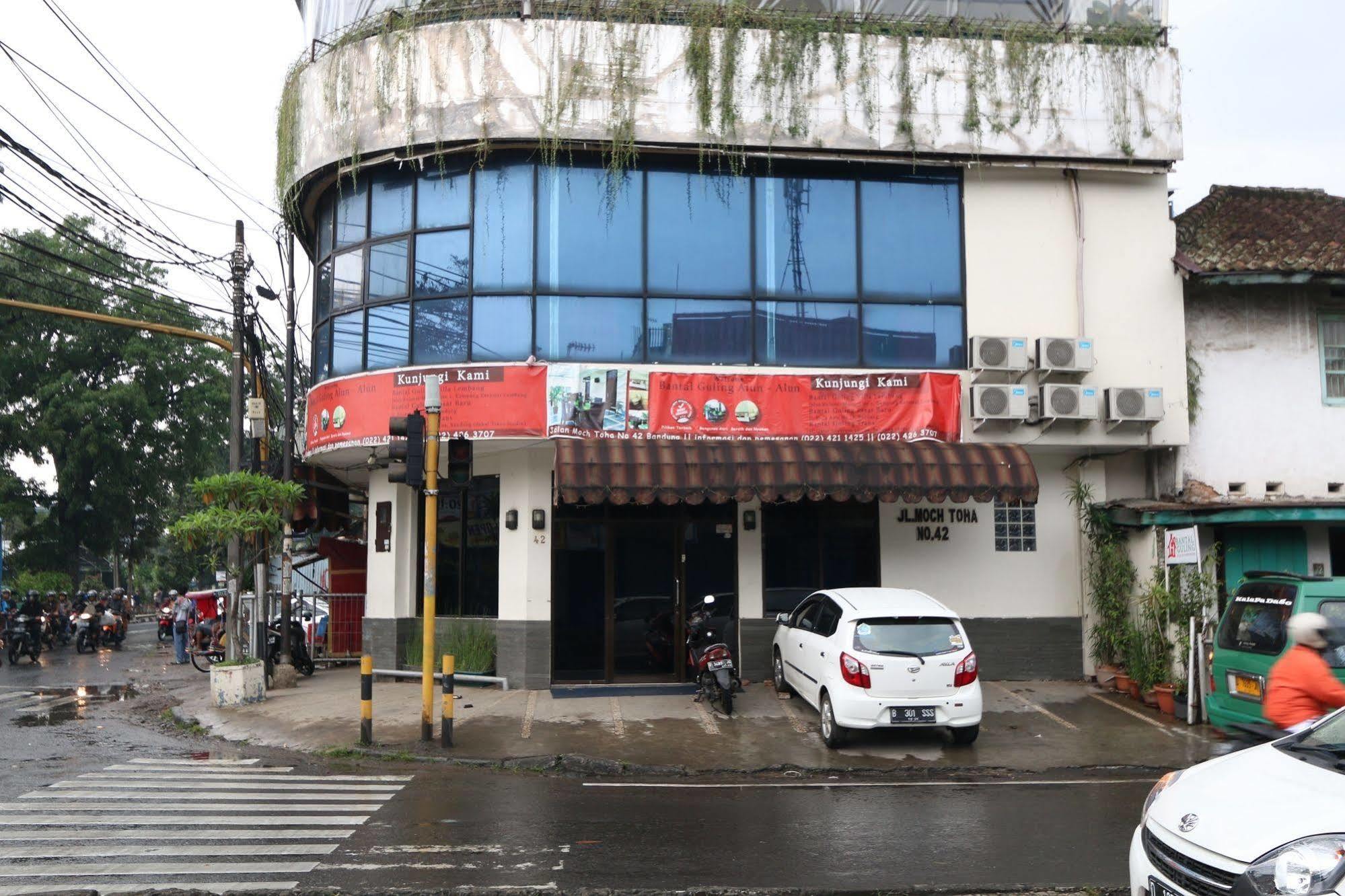 万隆班塔尔古灵阿伦阿伦酒店 外观 照片